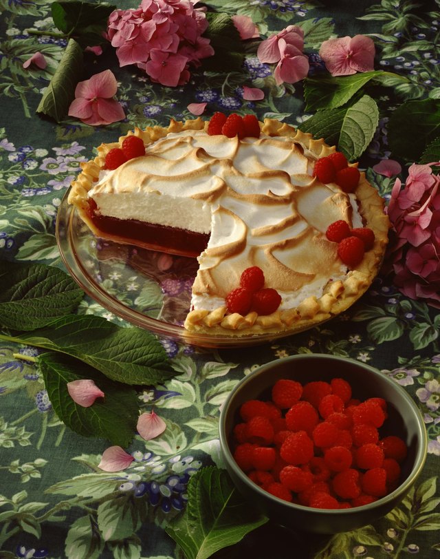 Raspberry meringue pie