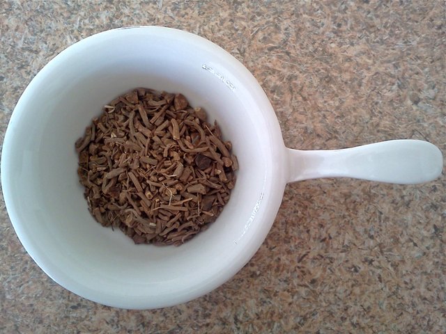 Dried herb (Valerian root)