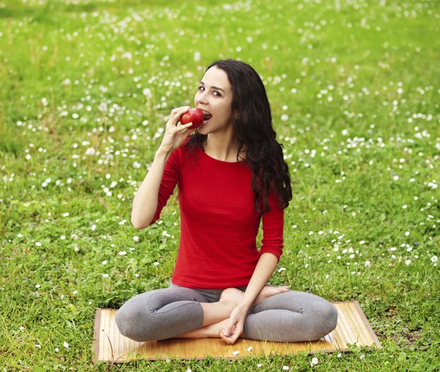 diet-tips-during-bikram-yoga-to-lose-weight-livestrong