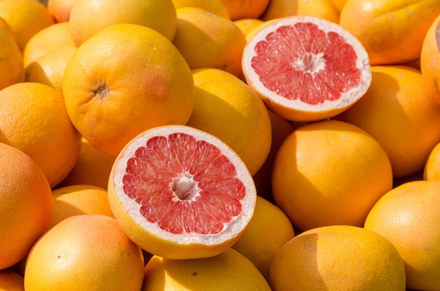 can you eat grapefruit while on lisinopril