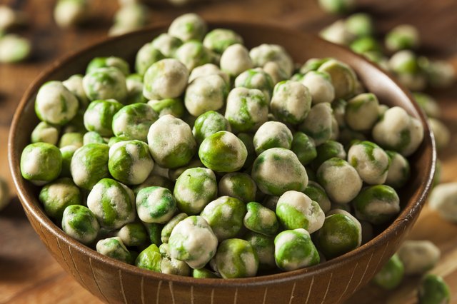 Homemade Dry Spice Wasabi Peas