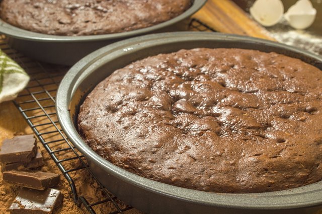 chocolate cakes cooling