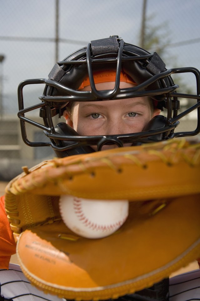 Baseball Rules for a Dropped Foul Ball | Livestrong.com