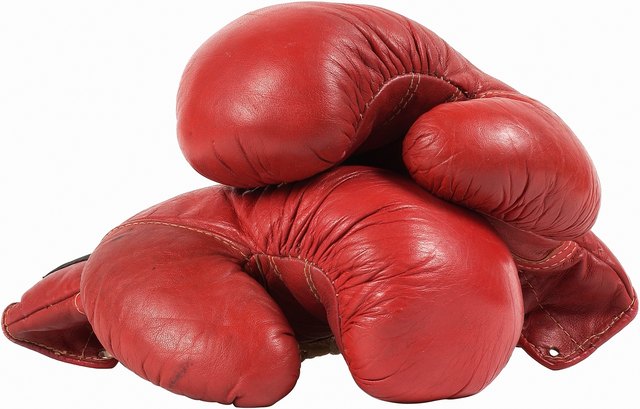 Padded store gloves boxing