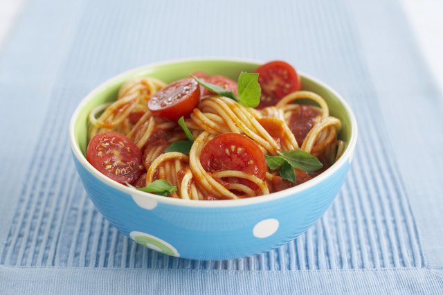 Bowl of spaghetti, close up