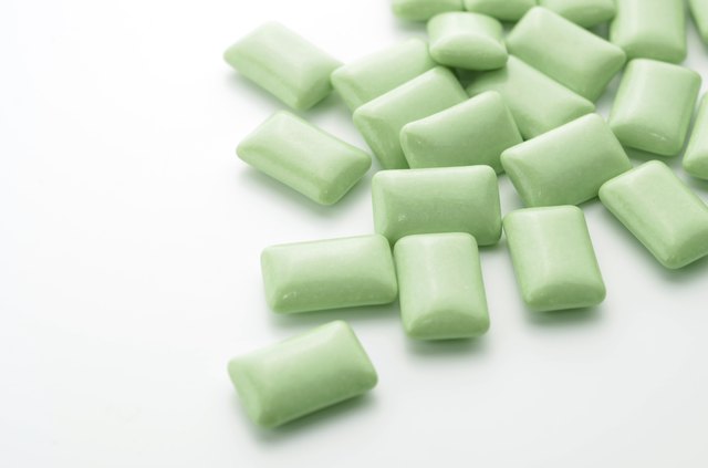 Fresh leas mint with two chewing gum