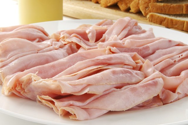 How to Cook Lunchmeat When You're Pregnant | Livestrong.com