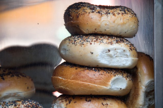 How to Defrost a Bagel | livestrong