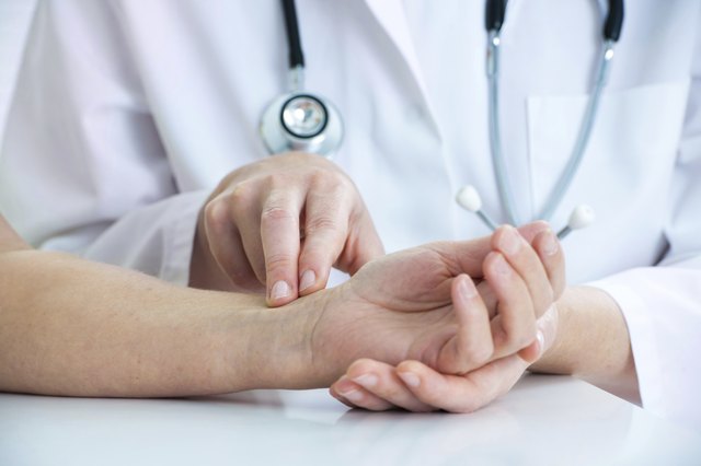 Measuring of pulse on wrist
