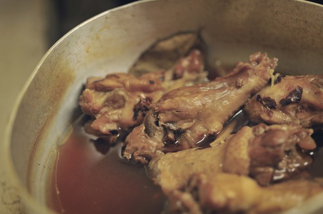 Chicken drumsticks in sauce