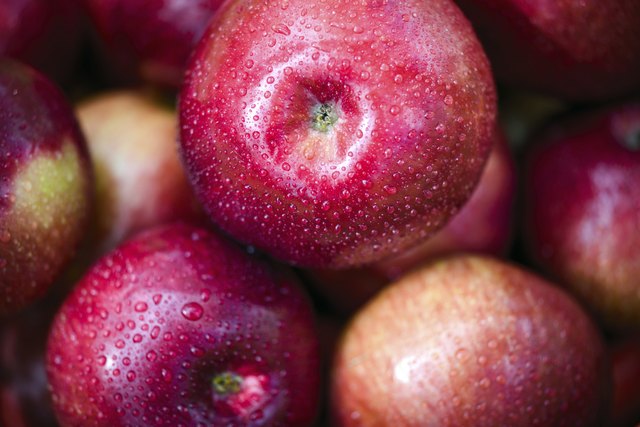 calories in apple calories in apple