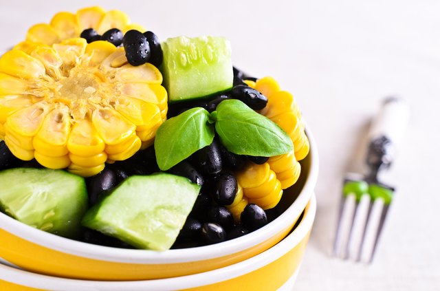Bean salad and vegetables