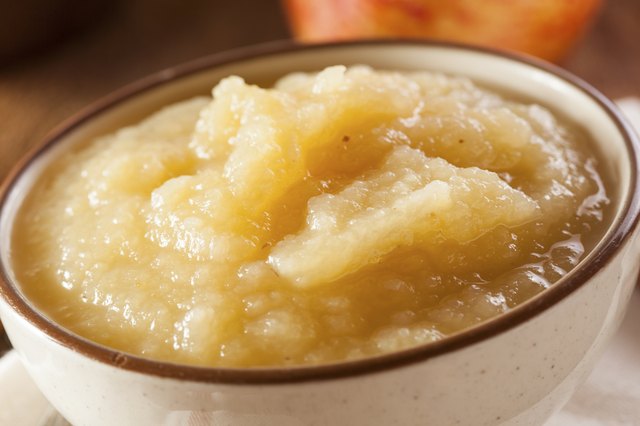 Healthy Organic Applesauce with Cinnamon