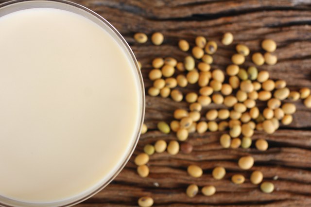 does-soy-milk-lower-testosterone-livestrong