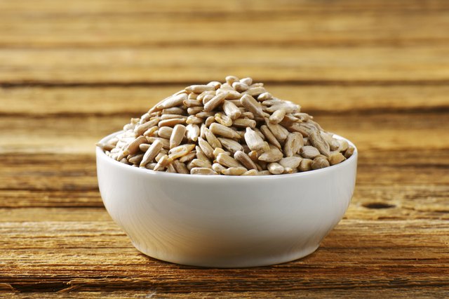 Raw sunflower seed
