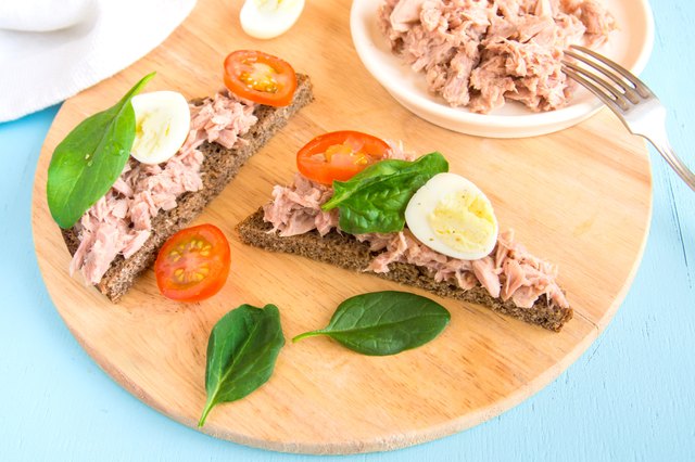 tuna sandwiches