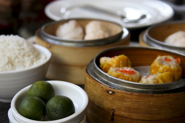 pork siomai prawn dumplings calamansi