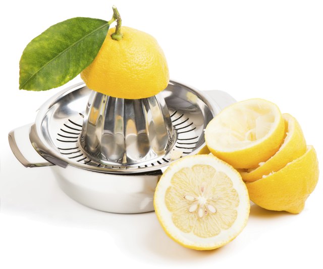 cut lemons and juicer