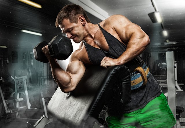 Can You Get Ripped Biceps Without Using Protein Shakes 