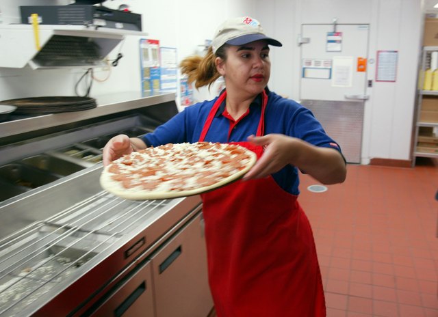Dominos Pizza Files To Go Public