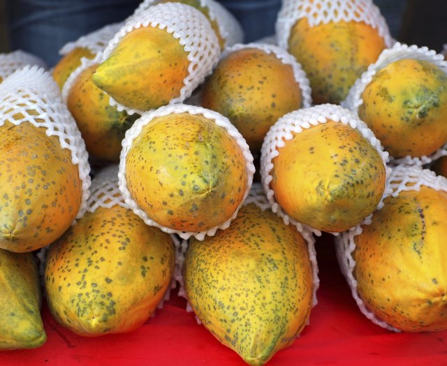 Fresh Papayas For Sale
