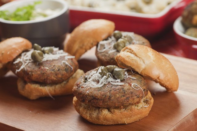 Spinach burger with parmesan and capers