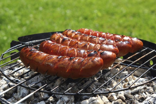 How to Grill Bratwurst on Charcoal | Livestrong.com