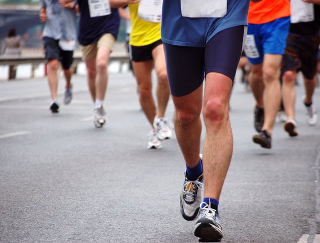 Runners Racing
