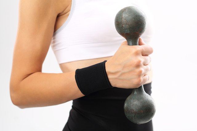 Rehabilitation of the wrist, the dressing stabilizer