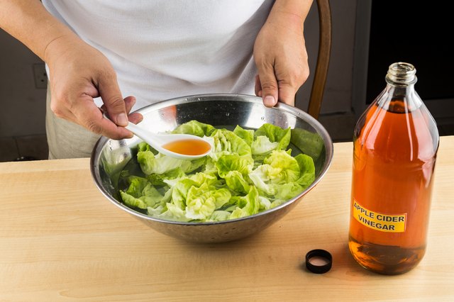 Apple Cider Vinegar to soak vegetable and remove pesticide residue