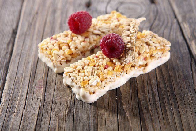 what-kind-of-protein-bars-are-good-for-breakfast-livestrong