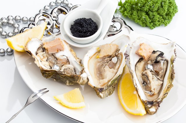 If Allergic to Shrimp Can I Eat Oysters? | Livestrong.com