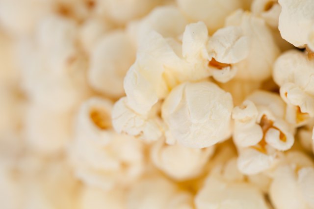 Close up on blurred popcorn