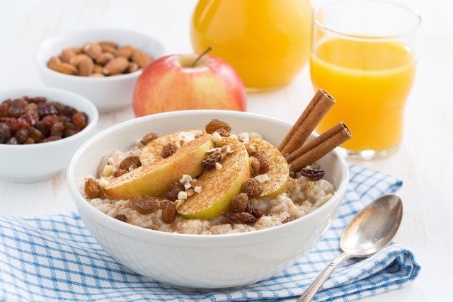 oatmeal with apples, raisins and cinnamon for breakfast
