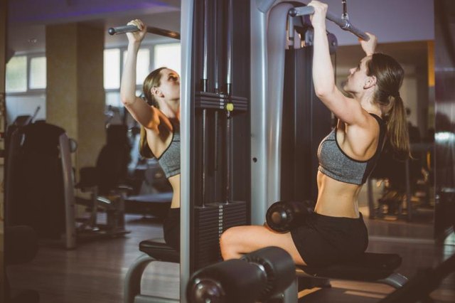 How to Get a Slim Waist With a Square Body Shape
