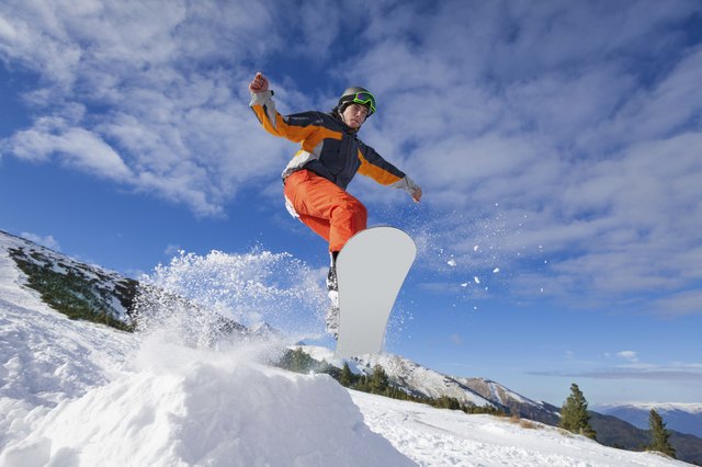 Fractured Tailbone While Snowboarding | Livestrong.com