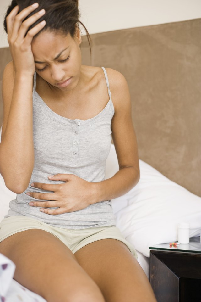 pain-on-lower-right-side-of-stomach-bloating-after-eating-livestrong