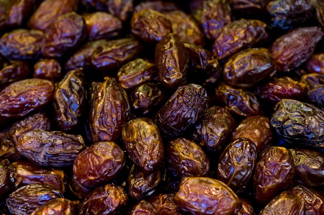 Close-up of raisins
