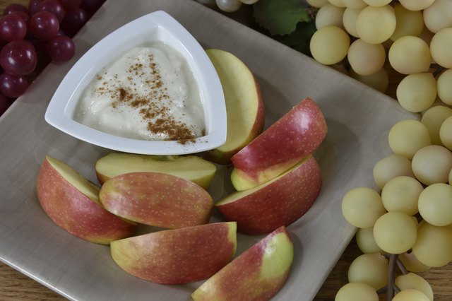 Apples with yogurt