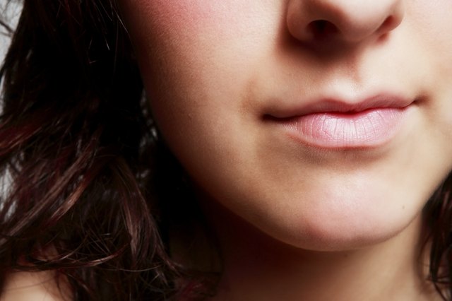 Beginning Stages of Herpes in the Mouth | Livestrong.com