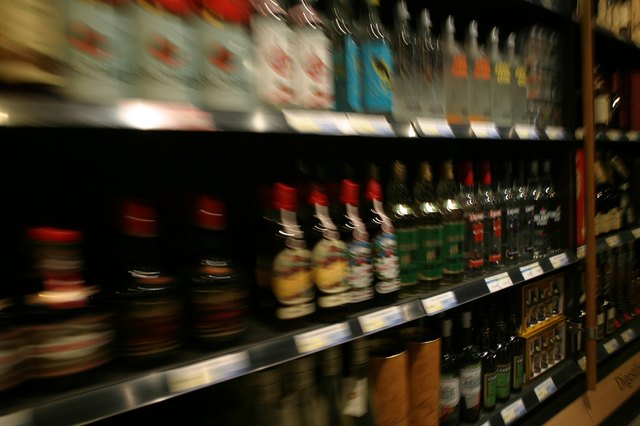 How to Self Detox From Alcohol | Livestrong.com
