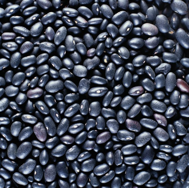 Black beans (full frame)