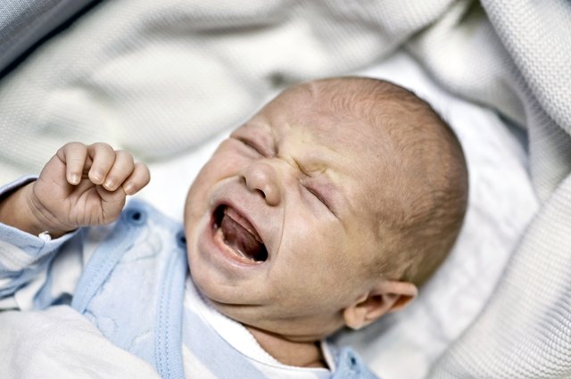 why-do-babies-cry-before-sleeping-livestrong