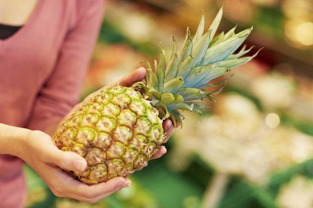Is Pineapple Good or Bad If You Have Acid Reflux ...