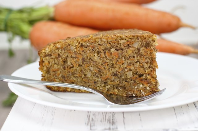 cake with carrots