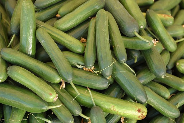 calories in 1 2 cucumber without peel