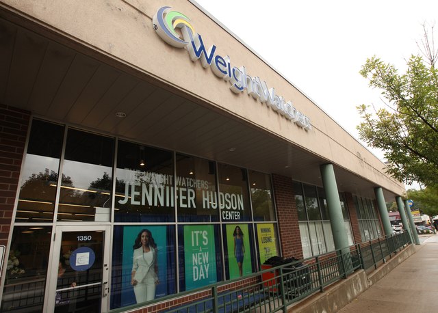 Weight Watchers Opens Jennifer Hudson Weight Watchers Center In Chicago