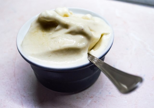 Homemade Ice-cream Served in Small Bowl/Ramekins