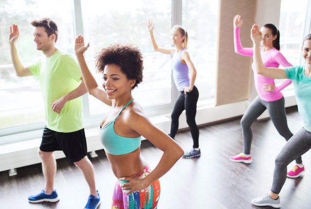 A Workout Plan to Lose Weight for Teen Girls | Livestrong.com