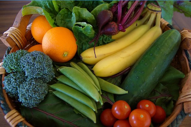 low-glycemic-vegetables-and-fruits-livestrong